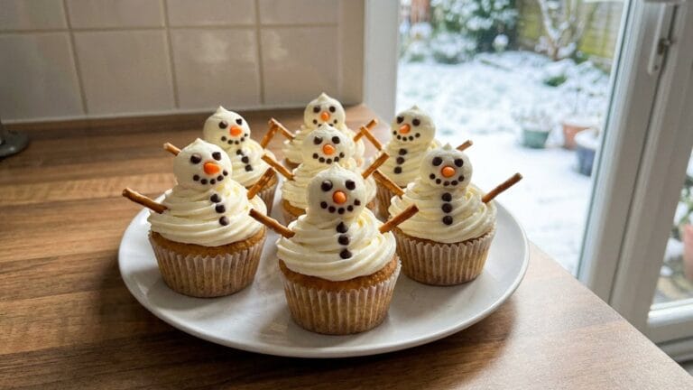 snowman cupcakes